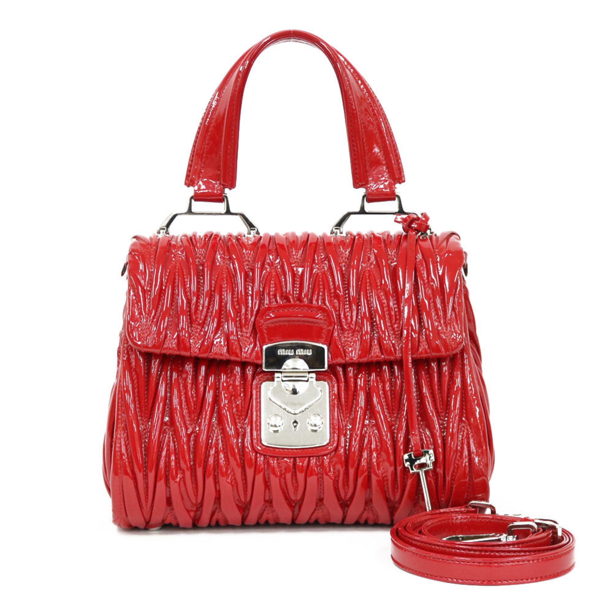 Miu Miu Handbags Red Gold hardware Leather ref.302469 - Joli Closet