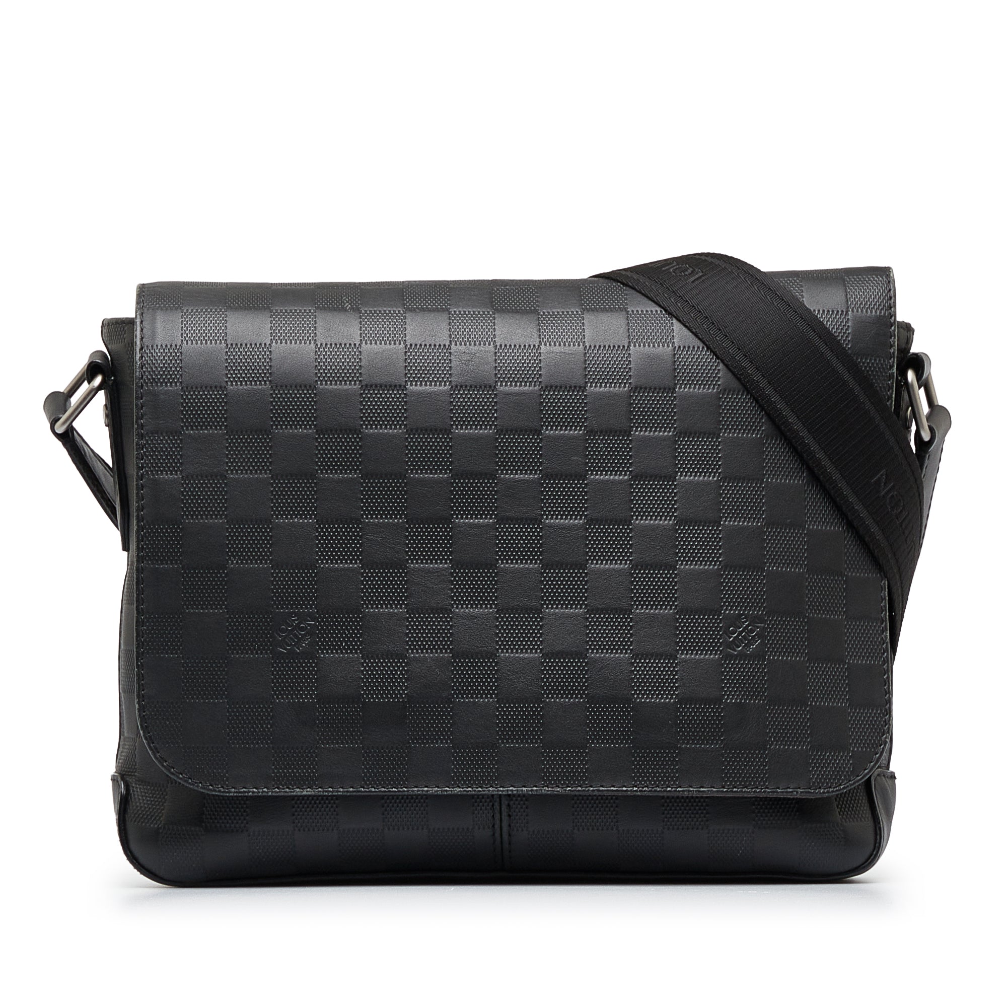 Louis Vuitton District PM Onyx Damier Infini