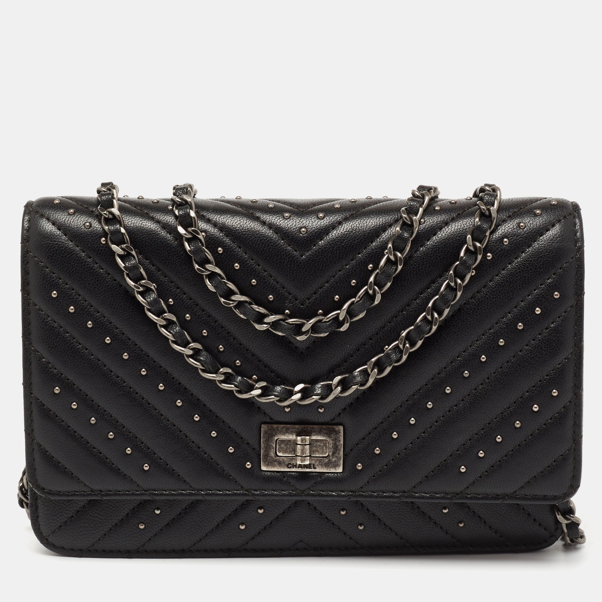 Chanel Reissue All Black Chevron Wallet On Chain (WOC), Luxury