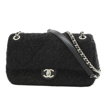 CHANEL Matelasse Shoulder Bag