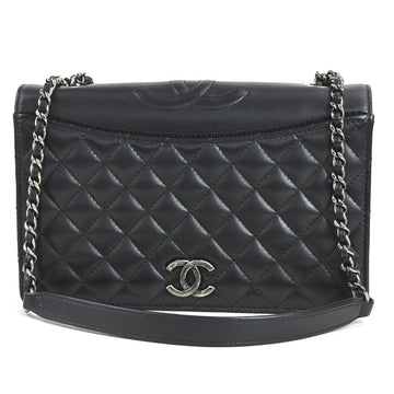 CHANEL Matelasse Shoulder Bag