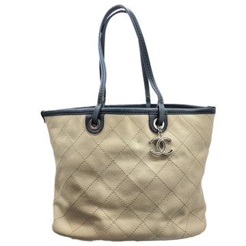 CHANEL Matelasse Tote