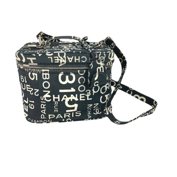 CHANEL Vanity Shoulder Bag