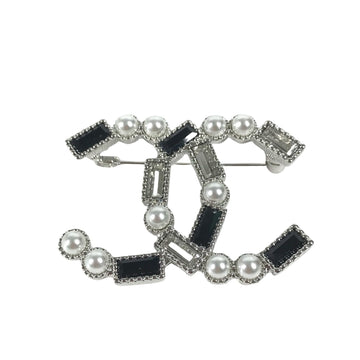 CHANEL Logo boston Brooch