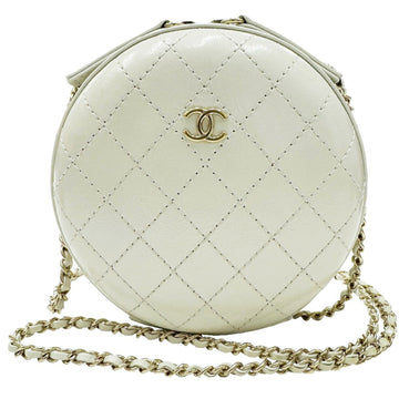 CHANEL Matelasse Shoulder Bag