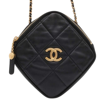 CHANEL Matelasse Shoulder Bag