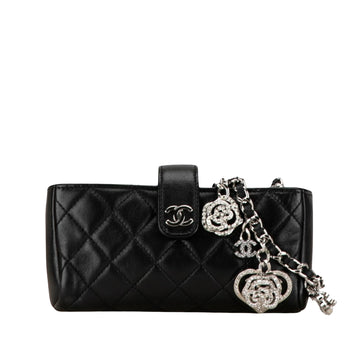 CHANEL Matelasse Shoulder Bag