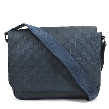 LOUIS VUITTON District Shoulder Bag