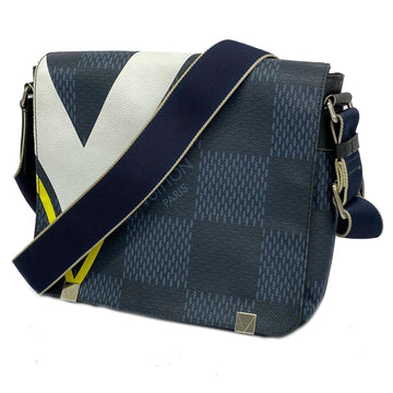 LOUIS VUITTON District Shoulder Bag