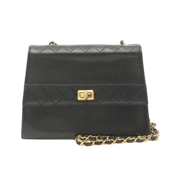 CHANEL 2,55 Shoulder Bag