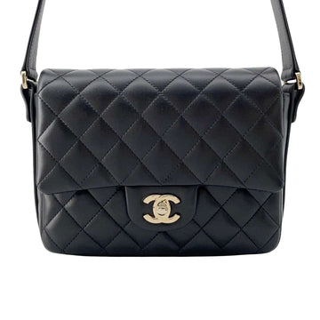 CHANEL Matelasse Shopper