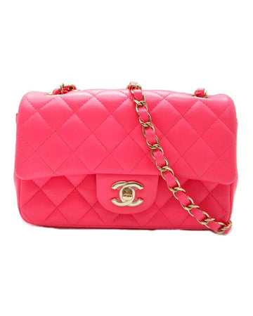 CHANEL Women's Pink Mini Classic Square Flap Bag in Excellent Condition in Pink