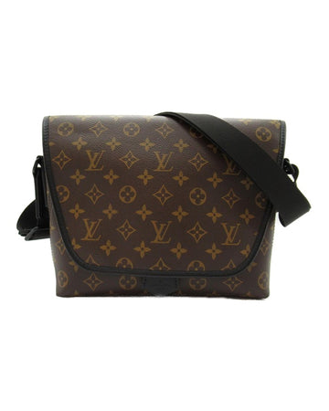 LOUIS VUITTON Women's Monogram Magnetic Messenger Bag in Brown - Excellent Condition in Brown