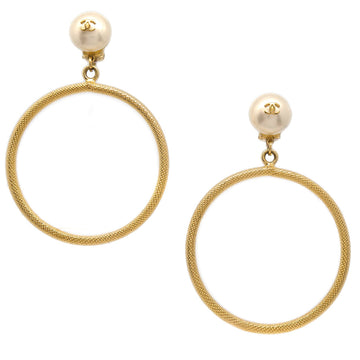 CHANEL Hoop Earrings Gold Artificial Pearl Clip-On 97P 121303