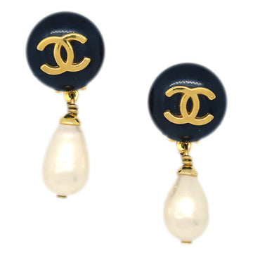 CHANEL Artificial Pearl Dangle Earrings Clip-On Gold 96P 181898