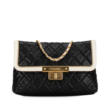 CHANEL Quilted Lambskin Chain Flap Shoulder Bag