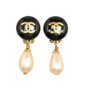 CHANEL CC Dangling Faux Pearl Clip on Earrings Costume Earrings