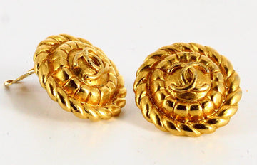 Chanel CC Clip On Earrings golden