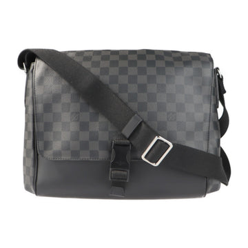 LOUIS VUITTON Messenger Shoulder Bag