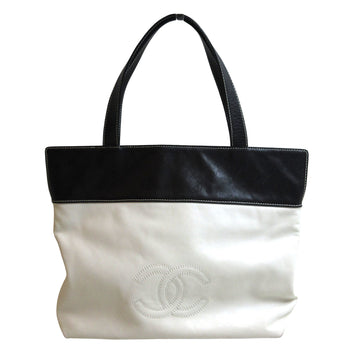 CHANEL Tote