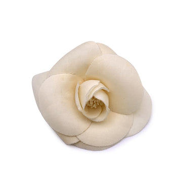CHANEL Vintage Beige Silk Canvas Flower Brooch Pin Camelia Camellia