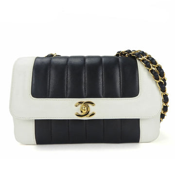 CHANEL Shoulder Bag