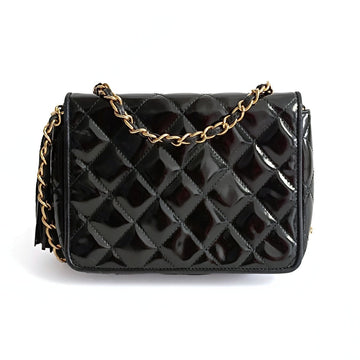 CHANEL vintage Mini Matelasse shoulder bag in black patent leather