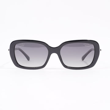 Chanel Womens Pearl CC Sunglasses Black Acetate 140