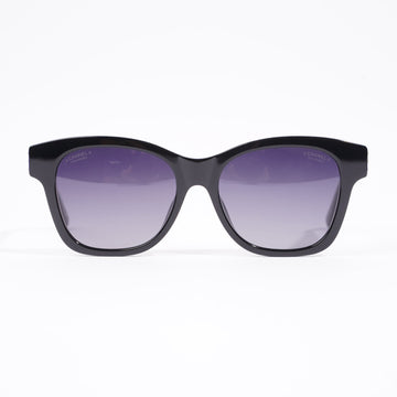 Chanel Womens Pearl Logo Sunglasses Black 140