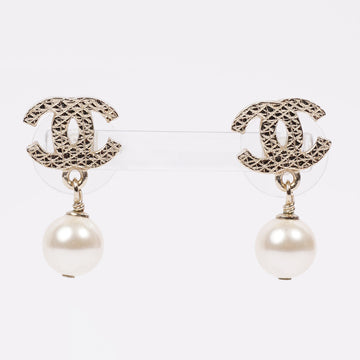 Chanel Womens CC Pearl Drop Earrings Gold