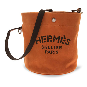 Hermes Toile Sac De Pansage Grooming Bucket Bag