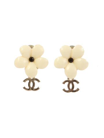 CHANEL 2005 Made Camellia Cc Mark Swing Earrings White/Silver