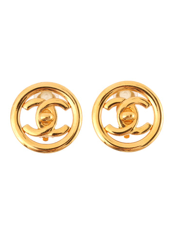 CHANEL 1997 Made Round Cc Mark Cutout Earrings Gold