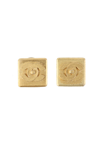 CHANEL 2002 Made Square Cc Mark Plate Earrings Gold