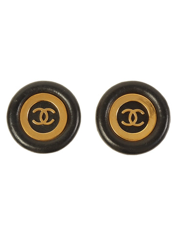 CHANEL 1993 Made Round Cc Mark Plate Earrings Gold/Black
