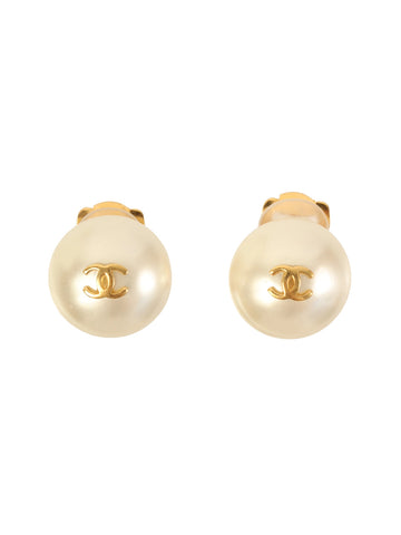 CHANEL 1995 Made Pearl Cc Mark Earrings Gold