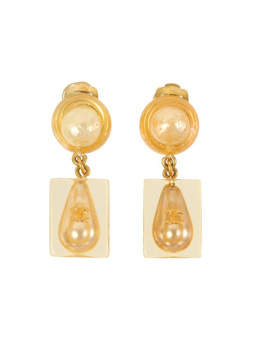 CHANEL 1997 Made Square Pearl Cc Mark Swing Earrings Clear/Gold