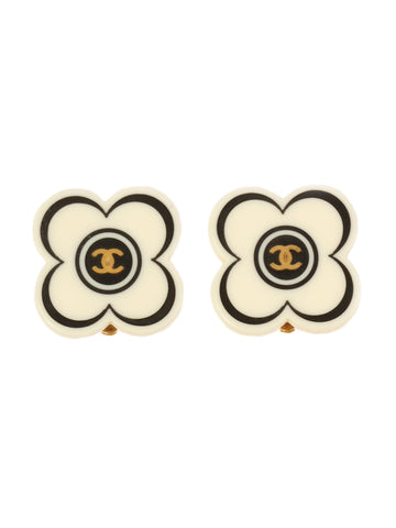 CHANEL 2002 Made Clover Cc Mark Earrings White/Gold