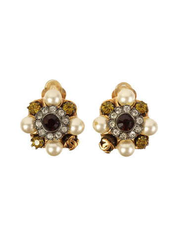 CHANEL 2005 Made Pearl Rhinestone Cc Mark Earrings Gold/White/Multi