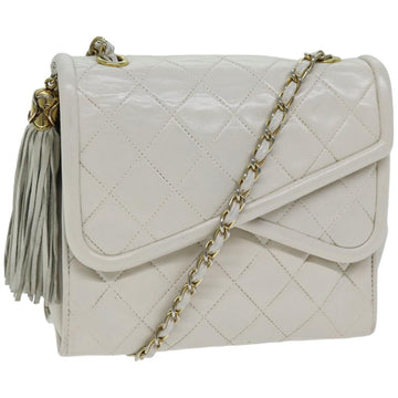 CHANEL Chain Shoulder Bag Lamb Skin White CC Auth bs14403