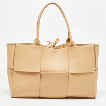 BOTTEGA VENETA Beige Intreccio Leather Medium Arco Tote