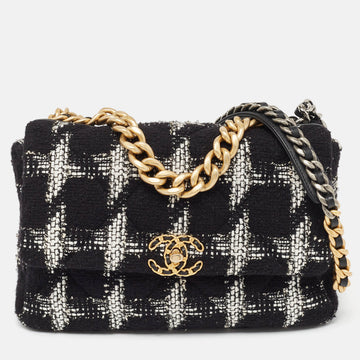 CHANEL Black/White Quilted Houndstooth Tweed and Leather Large 19 Flap Bag