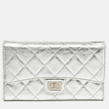 CHANEL Silver Quilted Patent Leather Reissue Continental Wallet