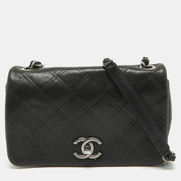 CHANEL Black Quilted Leather New Chic Flap Bag