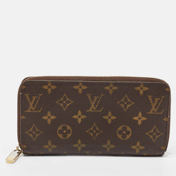 LOUIS VUITTON Monogram Canvas Zippy Wallet