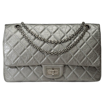 CHANEL 2.55 Classique double flap shoulder bag in silver metallic leather, SHW