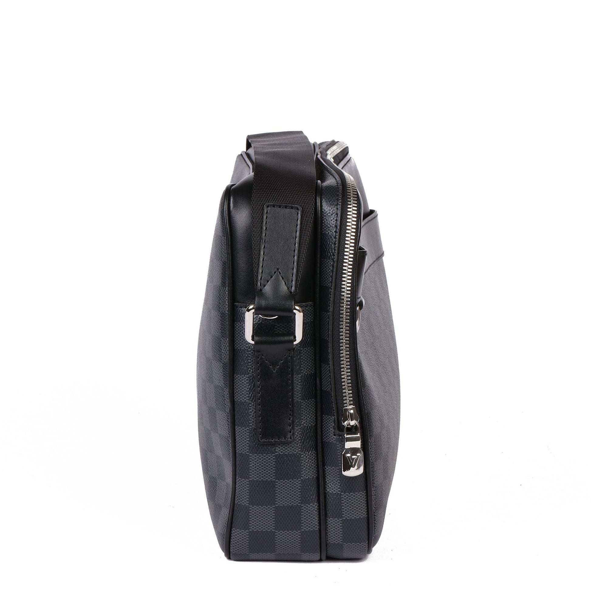 Louis Vuitton Damier Graphite Trocadero PM - Black Messenger Bags, Bags -  LOU793140