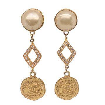 CHANEL - Vintage 1970s Faux Pearl Medallion CC '' Clip-On Earrings