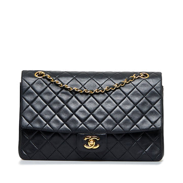 CHANEL Medium Classic Lambskin Single Flap Shoulder Bag