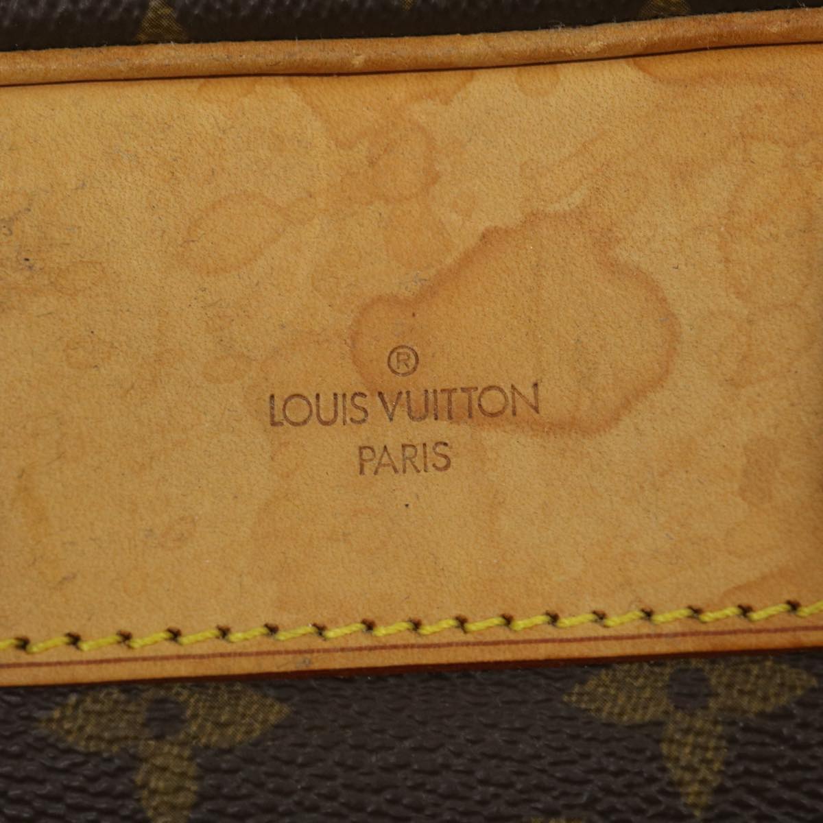 Louis Vuitton Excursion Handbag 235523